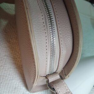 NWOT   NO brand  small crossbody shoulder bag  tan